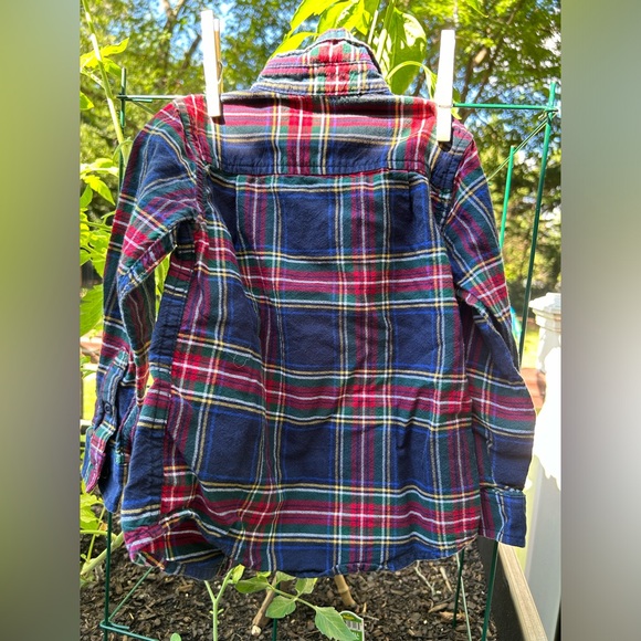 Navy and Red Plaid Button Down Children’s Place 2T - Picture 2 of 3
